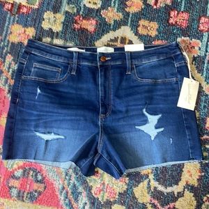 🆕 Universal Thread Jean Shorts 16